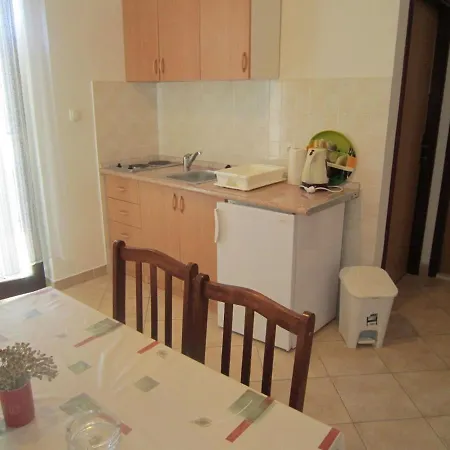 Cozy In Pag Dalmatia, Crotia 公寓